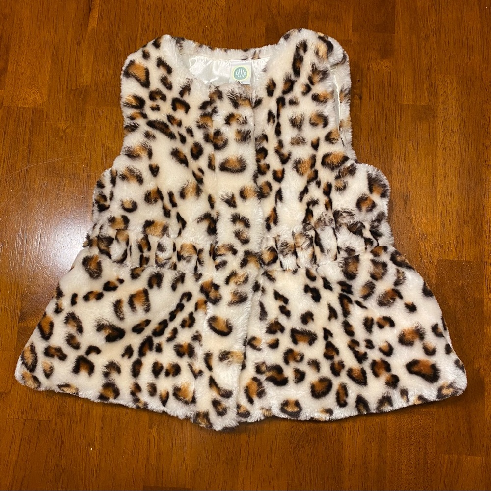 Leopard faux fur vest